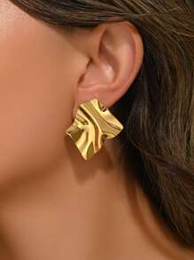 VceTd 1 Pair Minimalist Elegant Geometric Asymmetrical Crinkle Stainless Steel Stud Earrings, Suitable For Women's Daily Wear, Dates, Parties, Gifts