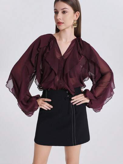 优雅性感的假日风情，休闲又不失优雅的酒红色半透明层叠装饰雪纺宽松衬衫，适合初秋夏季的音乐会和圣诞节穿着。