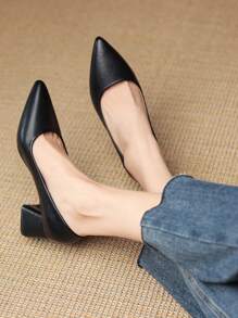 Novos Saltos Rasos Femininos, Sapatos de Couro com Salto Grosso e Bico Estilo Coreano, Sapatos Simples para Senhora de Escritório