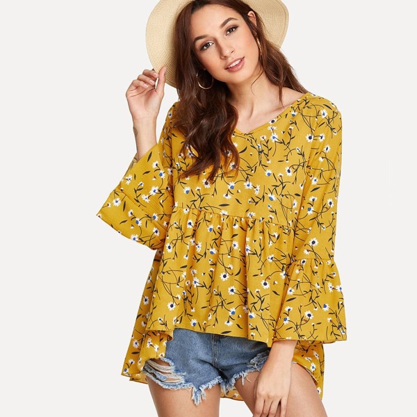 

Fluted Sleeve Ditsy Floral Dip Hem Top, Yellow