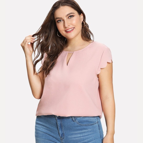 

Plus Scallop Trim Cap Sleeve Curved Hem Top, Pink