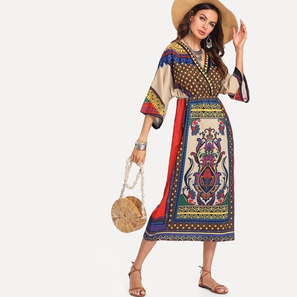 

Geo Print Kimono Sleeve Dress