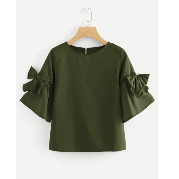 

Bow Detail Flounce Sleeve Keyhole Back Blouse
