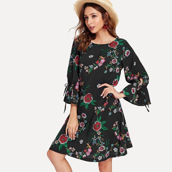 

Drawstring Flounce Sleeve Floral Tunic Dress