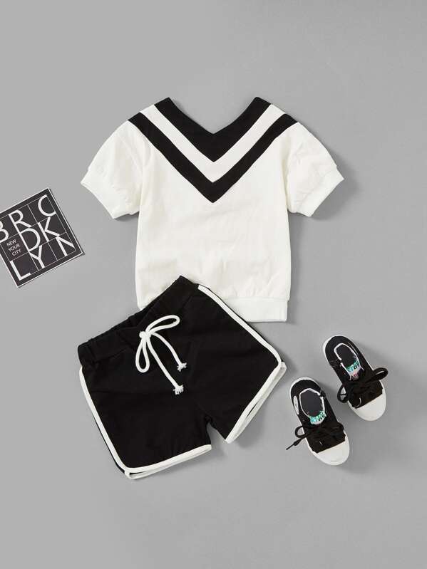 

Kids Stripe Panel V Neckline Tee With Shorts, null