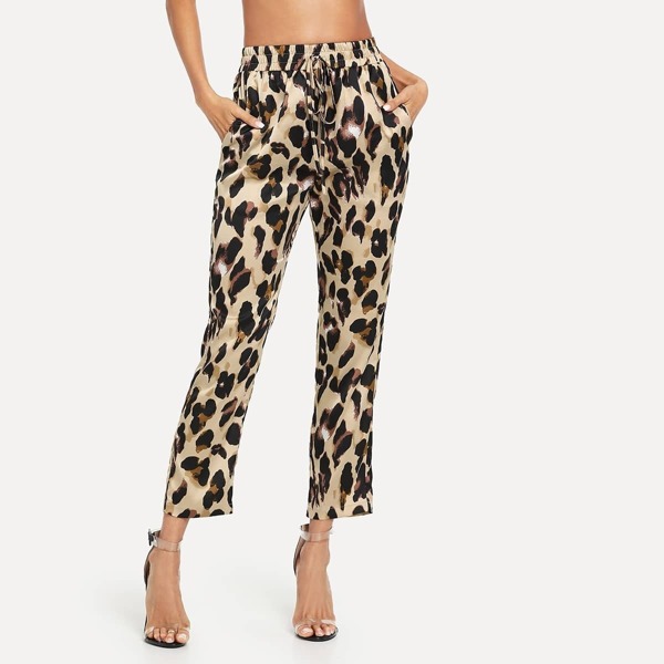 

Pocket Patched Drawstring Leopard Pants