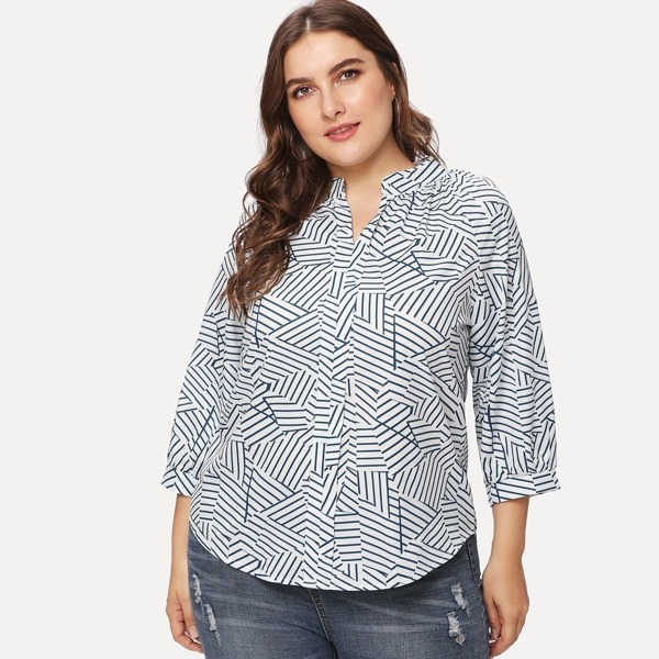 

Plus Curved Hem Raglan Sleeve Blouse