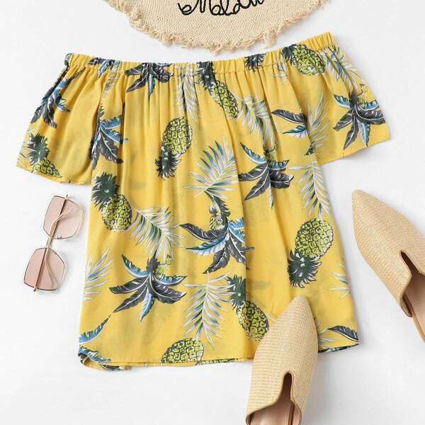 

Off-Shoulder Pineapple Print Top