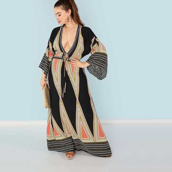 

Plus Plunging Neck Bell Sleeve Geo Maxi Dress, Multicolor
