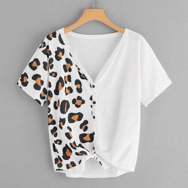 

Button Through Knot Hem Printed Tee