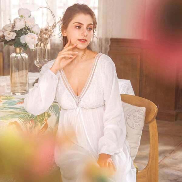 

Contrast Lace Balloon Sleeve Night Dress