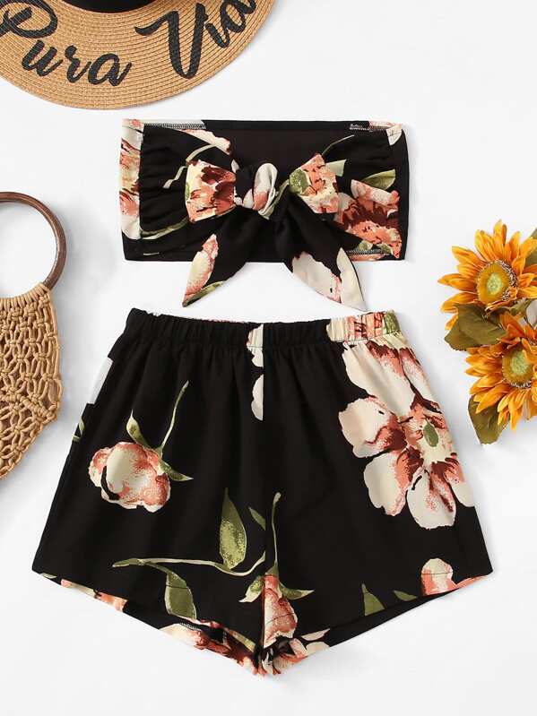 

Floral Bow Tie Front Crop Top With Shorts, Multicolor