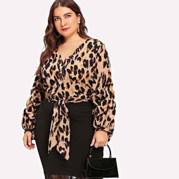 

Plus Waist Knot Wrap Leopard Print Top