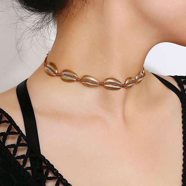 

Metal Shell Design Choker, Gold