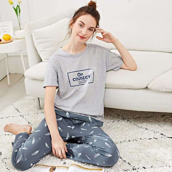 

Перо и письмо Печать Pajama Set, Многоцветный
