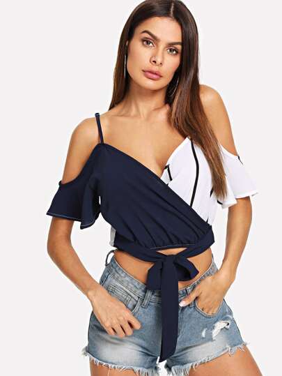 Blusa cruzada de tirante con nudo delantero