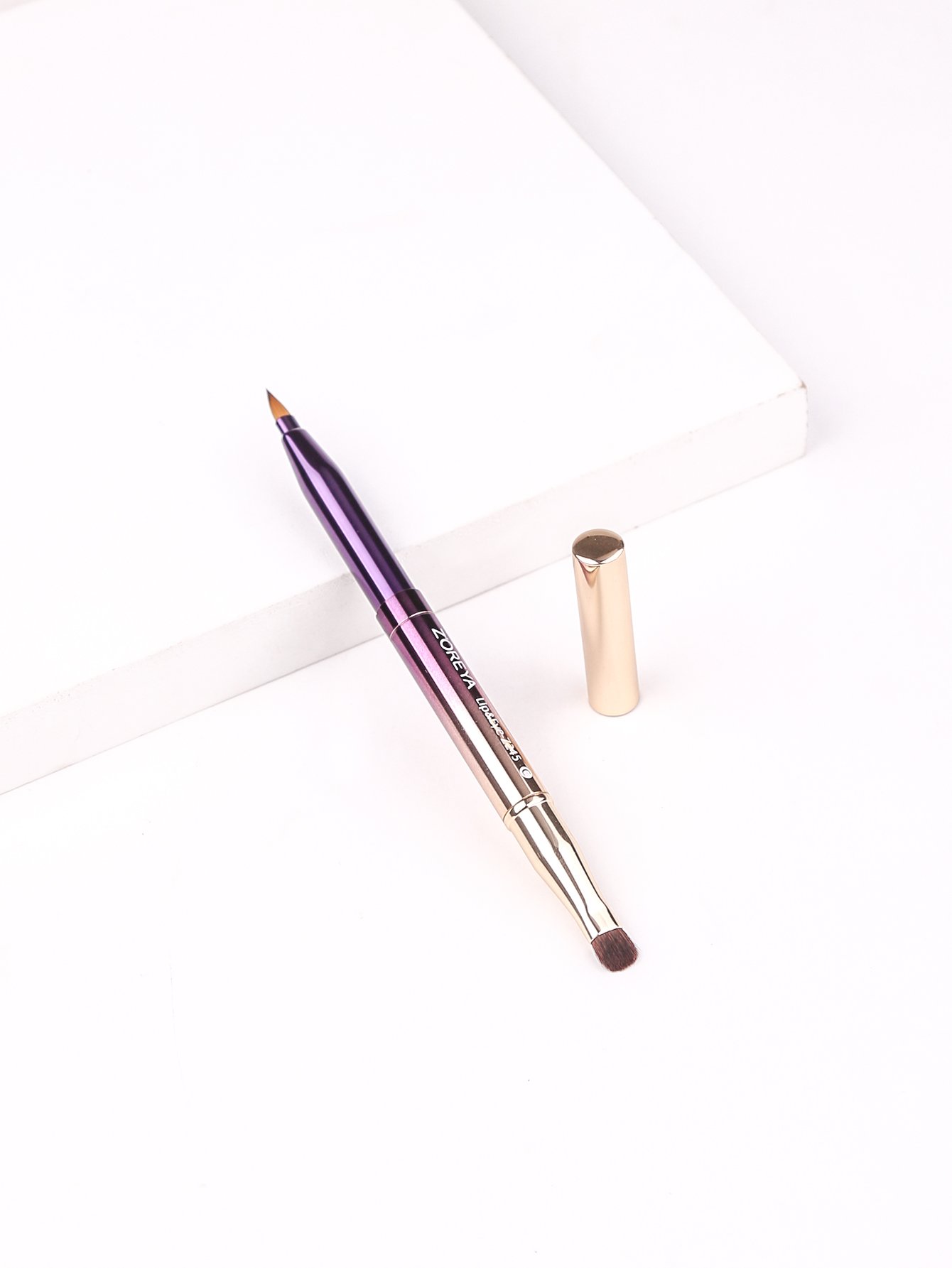 2 in 1 lip & eyeshadow brush