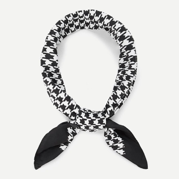 

Houndstooth Pattern Bandana, Black and white