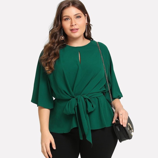 

Plus Raglan Sleeve Knot Top