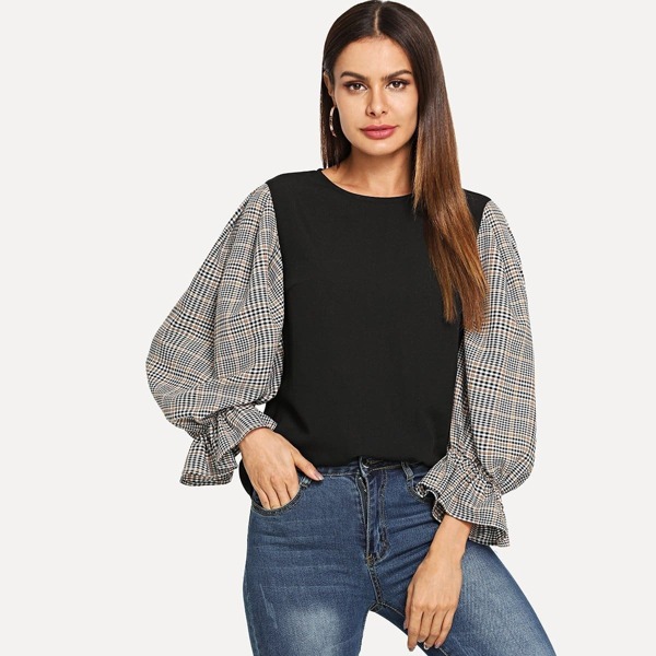 

Plaid Bell Sleeve Tunic Top