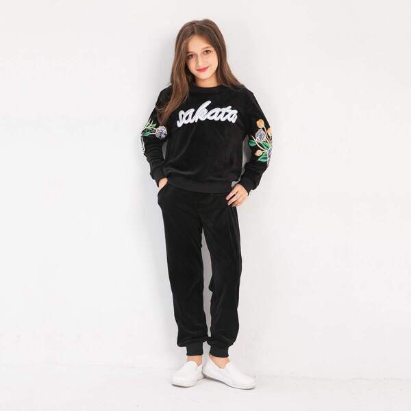 

Girls Embroidered Sweatshirt With Pants, Black