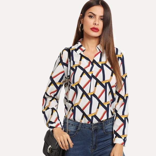

Graphic Print Blouse