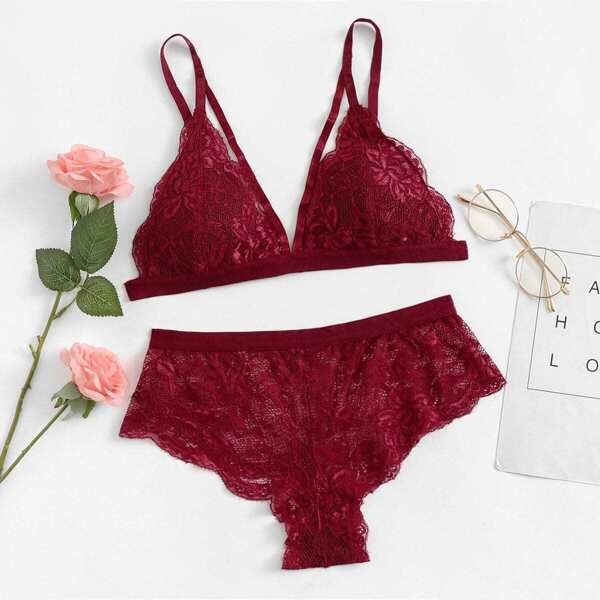

Plus Floral Lace Lingerie Set
