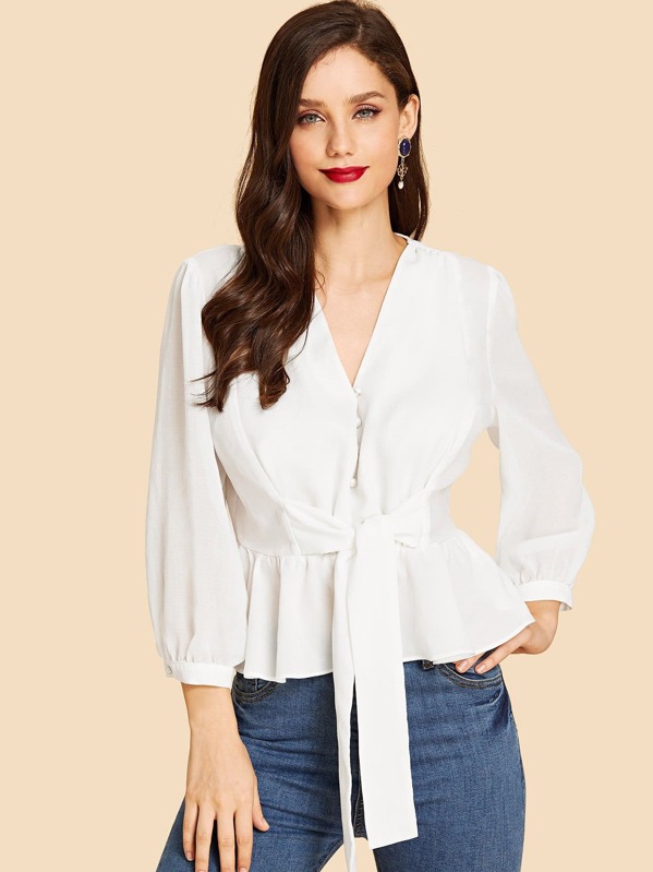 

Кнопка Фронт Belted Peplum Вверх, Julie H.