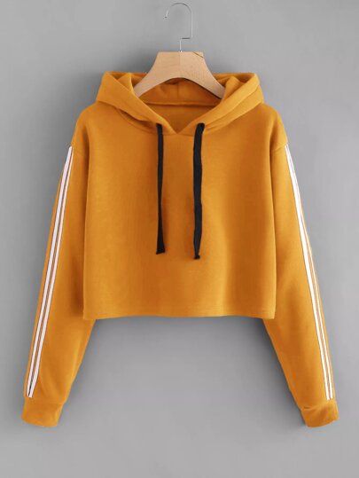 Sudadera con capucha con rayas en las mangas