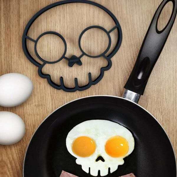 

Random Colour Skull Omelette Mold