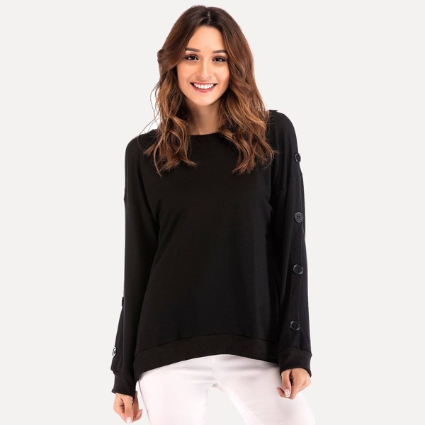

Button Decorated Solid Sweatshirt