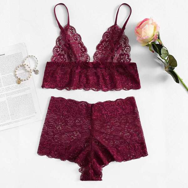 

Plus Floral Lace Lingerie Set