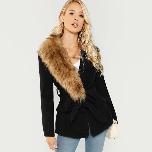 

Contrast Faux Fur Detail Blazer, Black