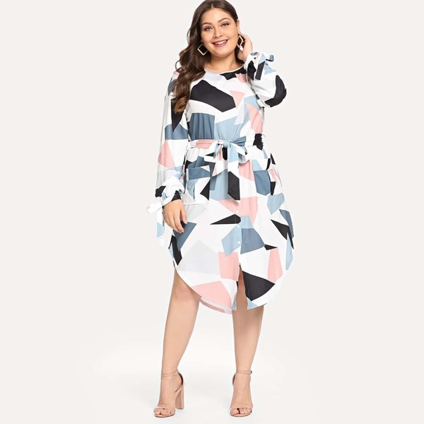 

Plus Belted Geo Print Curved Hem Dress, Multicolor