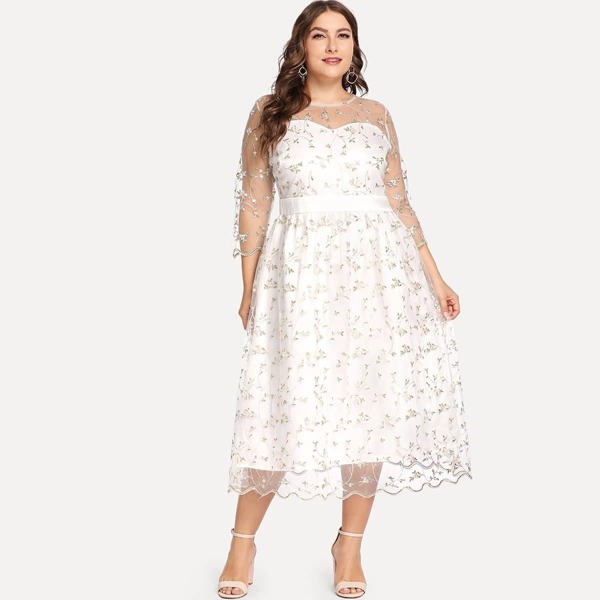 

Plus Embroidered Mesh Overlay Sweetheart Neck Dress