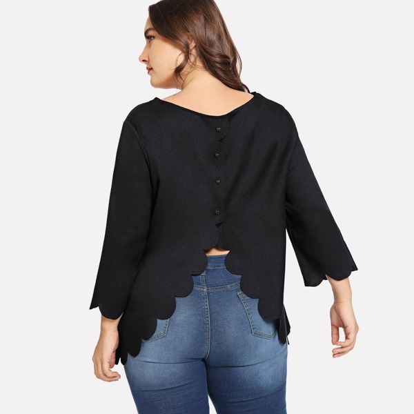 

Plus Button Back Scallop Edge Top