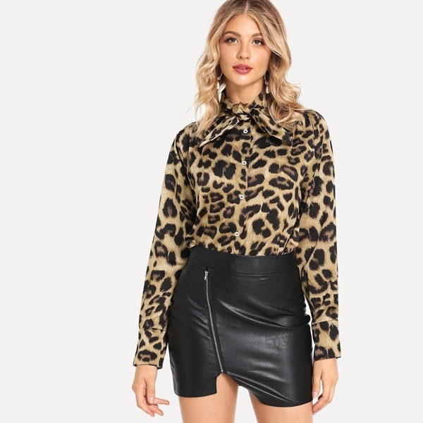

Leopard Print Knot Front Blouse, Multicolor