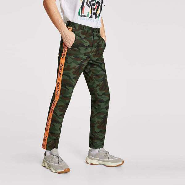 

Men Letter Tape Side Camo Print Pants, Multicolor