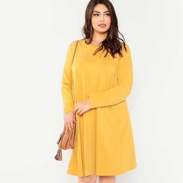 

Plus Round Neck Solid Swing Dress