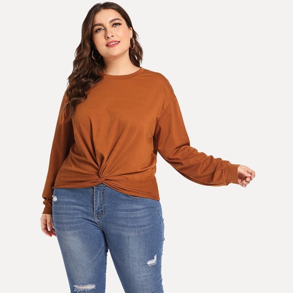 

Plus Twist Front Crop Pullover, Red