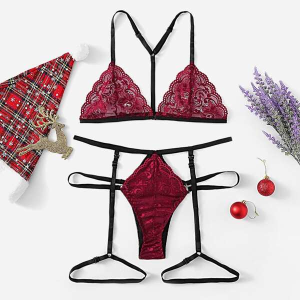 

Scalloped Trim Lace Garter Lingerie Set