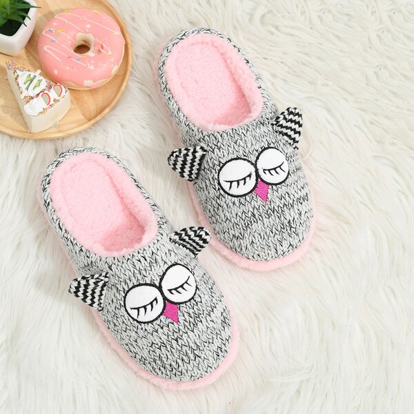 

Cartoon Design Flat Slippers