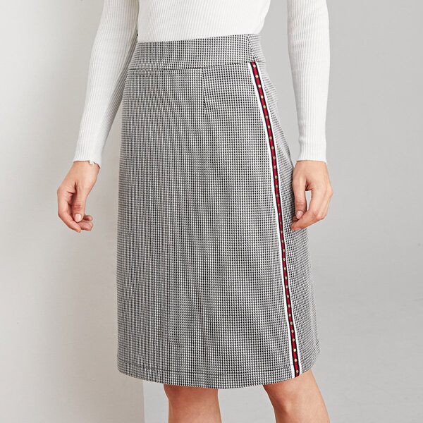 

Studded Striped Tape Side Houndstooth Skirt