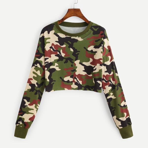 

Camo Print Crop Sweatshirt