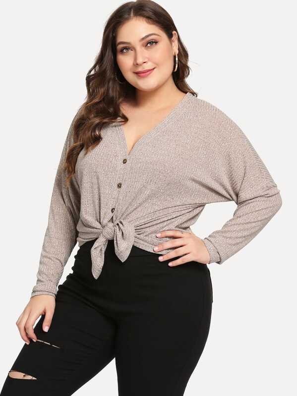 

Plus Solid Single-breasted Tee, Khaki, Carol