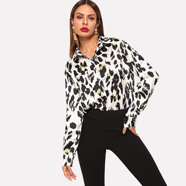 

Pocket Patch Curved Hem Leopard Print Shirt