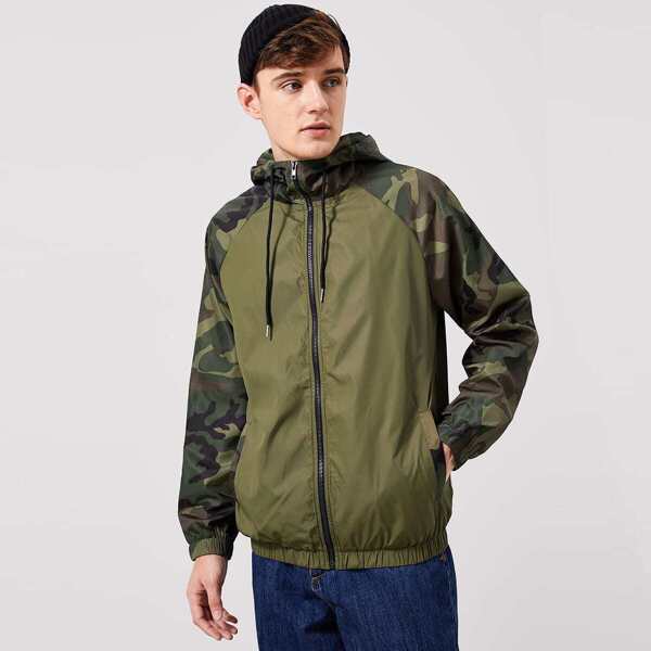 

Men Zip Up Camo Print Hoodie Jacket