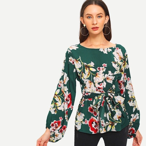

Knot Front Floral Print Blouse