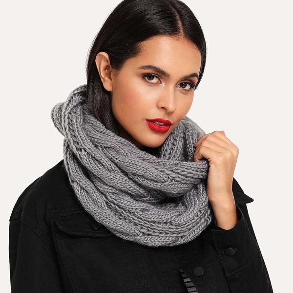 

Cable Knit Infinity Scarf