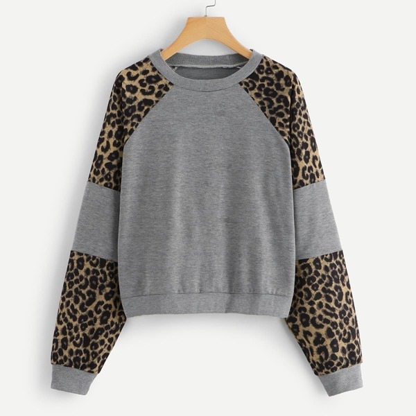 

Leopard Print Sweatshirt